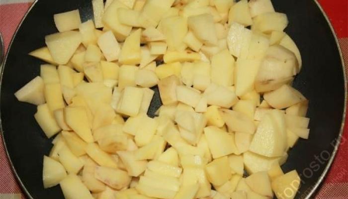 Жареная картошка со сметаной